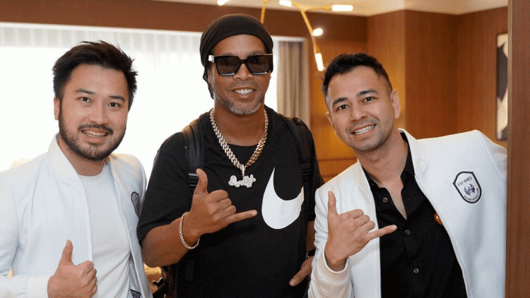 Potret Kebersamaan Raffi Ahmad dan Mega Bintang Sepakbola Ronaldinho