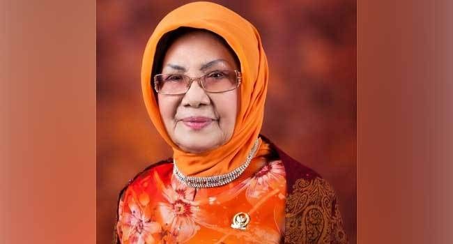 Biografi Singkat Tokoh Perempuan Riau Maimanah Umar