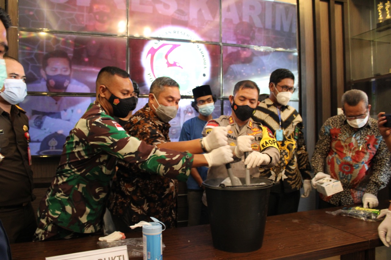 Polres Karimun Musnahkan 2,079,69 Gram Narkoba Jenis Sabu