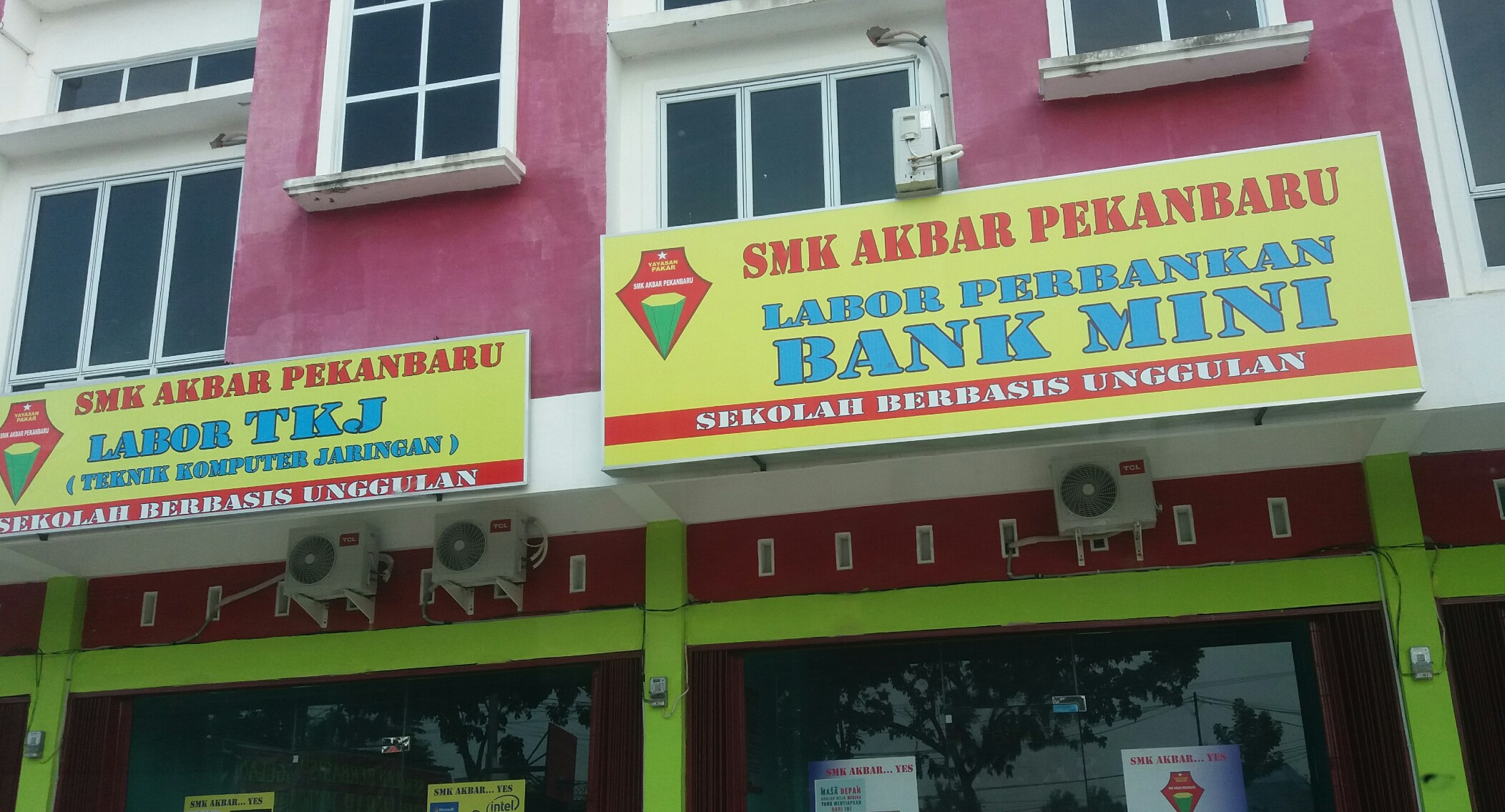 Tak Kantongi Izin, SMK Akbar Nekad Terima Siswa Baru