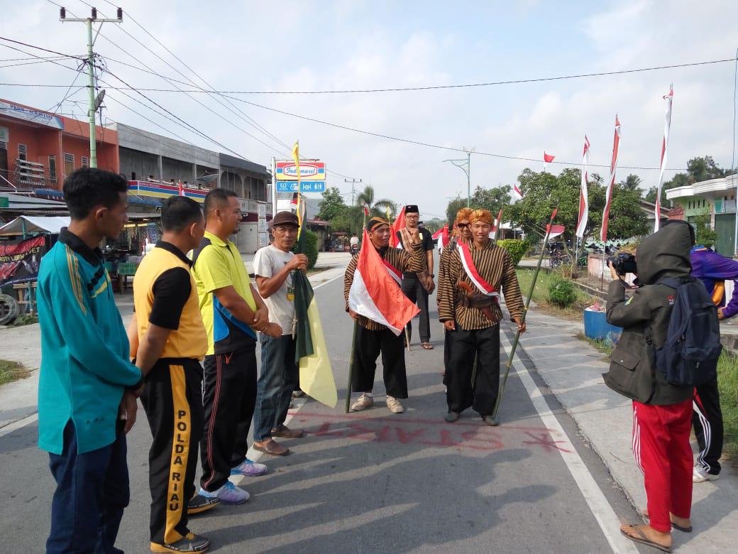 Kemerdekaan RI, Mahasiswa Kukerta UNRI Bantu Lomba Napak Tilas
