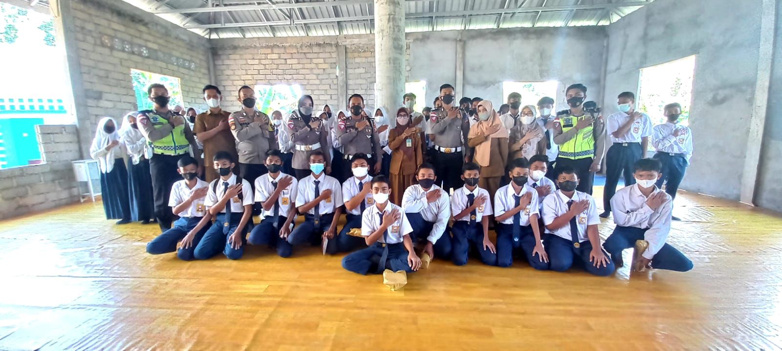 Unit Lantas Polsek Bintim Polres Bintan Gelar Police Go To School di SMPN 3 Bintan