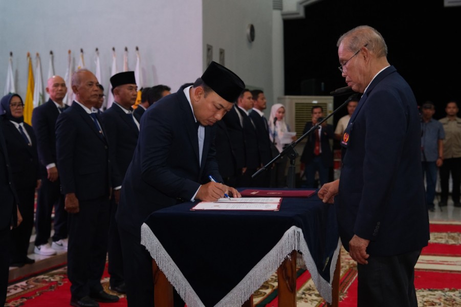 Ketua KONI Riau Lantik Pengurus KONI Siak Periode 2023- 2027