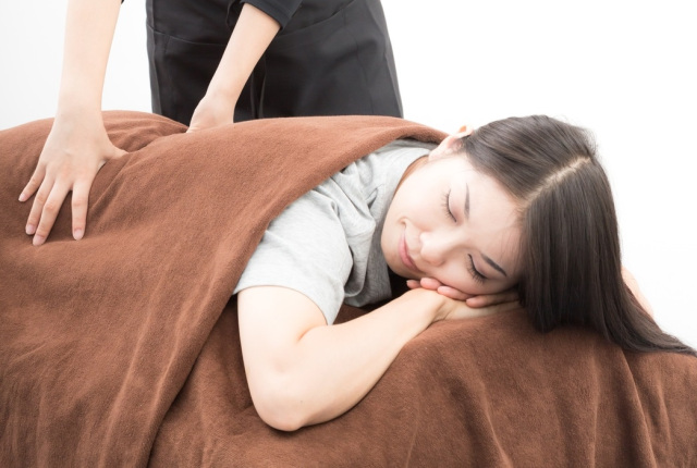 Lima Alasan Tidur di Lantai Lebih Menguntungkan