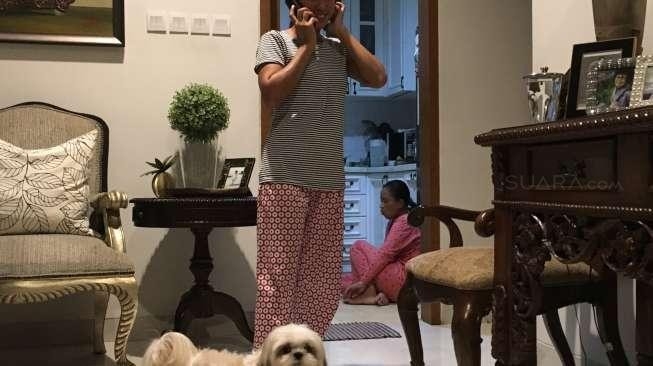 Orang Kaya Mah Bebas! Utus Kebutuhan Kuliah, Anak Miliarder ini Sewa 12 Pembantu