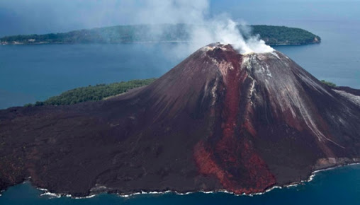 Gunung Anak Krakatau Erupsi Lagi