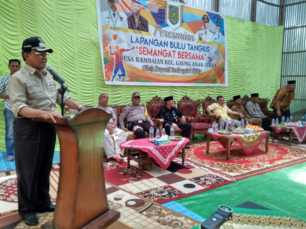Bupati Inhil Resmikan Lapangan Bulu Tangkis Desa Rambaian, GAS