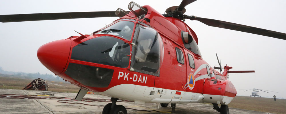 2 Helikopter BNPB Tiba di Pekanbaru, Siap Lakukan Bom Air