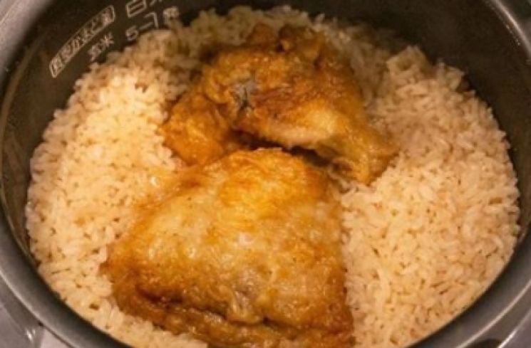 Warganet Jepang Viralkan Cara Menanak Nasi Pakai Ayam Goreng KFC