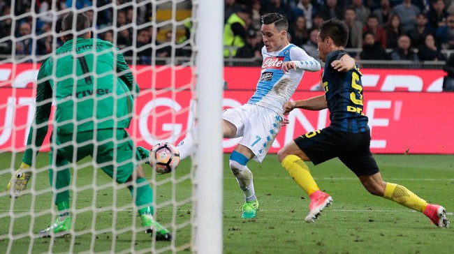 Napoli Kalahkan Inter 1-0 di Giuseppe Meazza