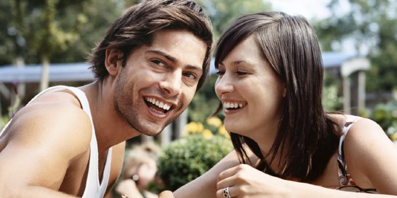 Pria Humoris Lebih Perkasa di Ranjang