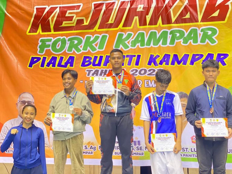 Prajurit Yonif 132/Bima Sakti Raih Medali Emas dan Perak Kejuaraan Karate Piala Bupati Kampar