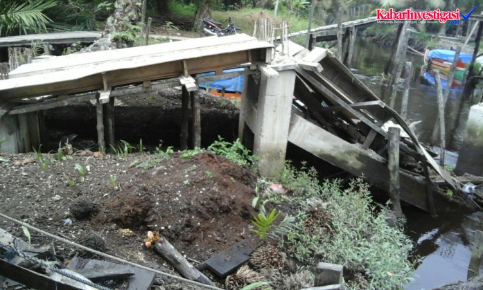 Ambruk! Dinas PUPR Inhil Nyatakan Tidak Pernah Terbitkan SPK Jembatan Desa Saka Palas