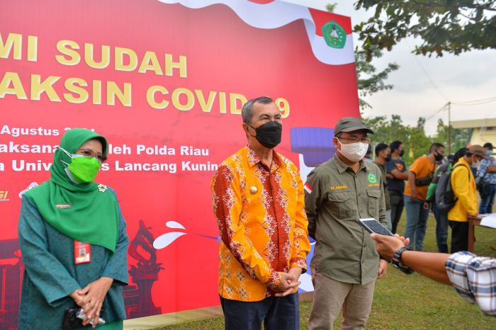 Tidak Hanya Mahasiswa, Masyarakat Umum Juga Ikut Vaksinasi Massal di Unilak