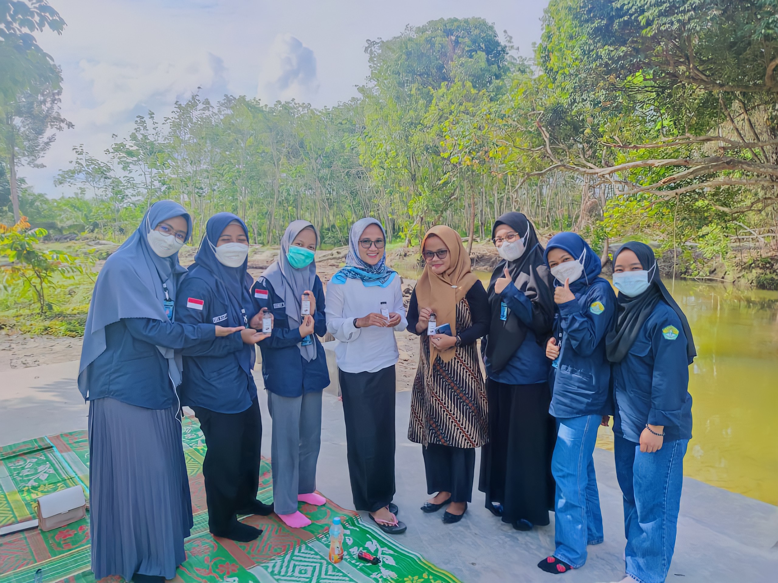 Mahasiswa Unri adakan Pelatihan Pembuatan VCO dengan Bantuan Enzim Bromelin dari Sari Buah Nanas