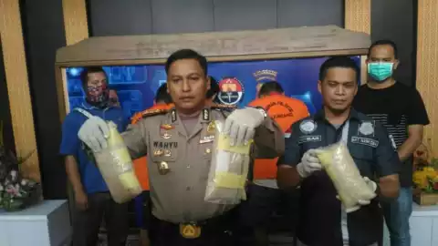 Polresta Palembang Bekuk Kurir Sabu Asal Riau dan Aceh