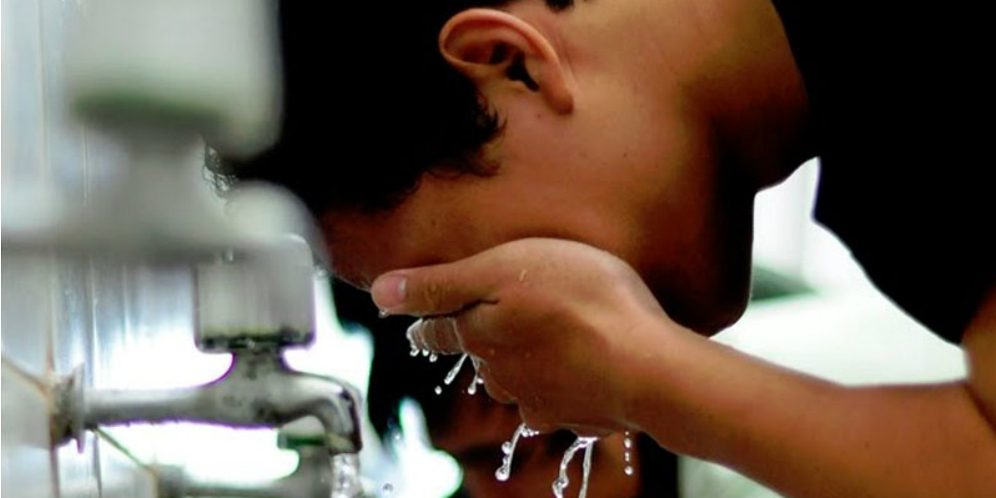 Bolehkah Berwudhu Tanpa Busana?