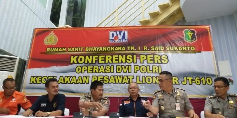Sepatu hingga Tato Ungkap Identitas 3 Korban Lion Air
