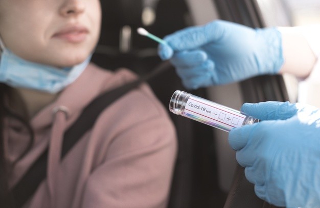 Kemenkes Tetapkan Biaya Swab Test Mandiri PCR Maksimal Rp900 Ribu