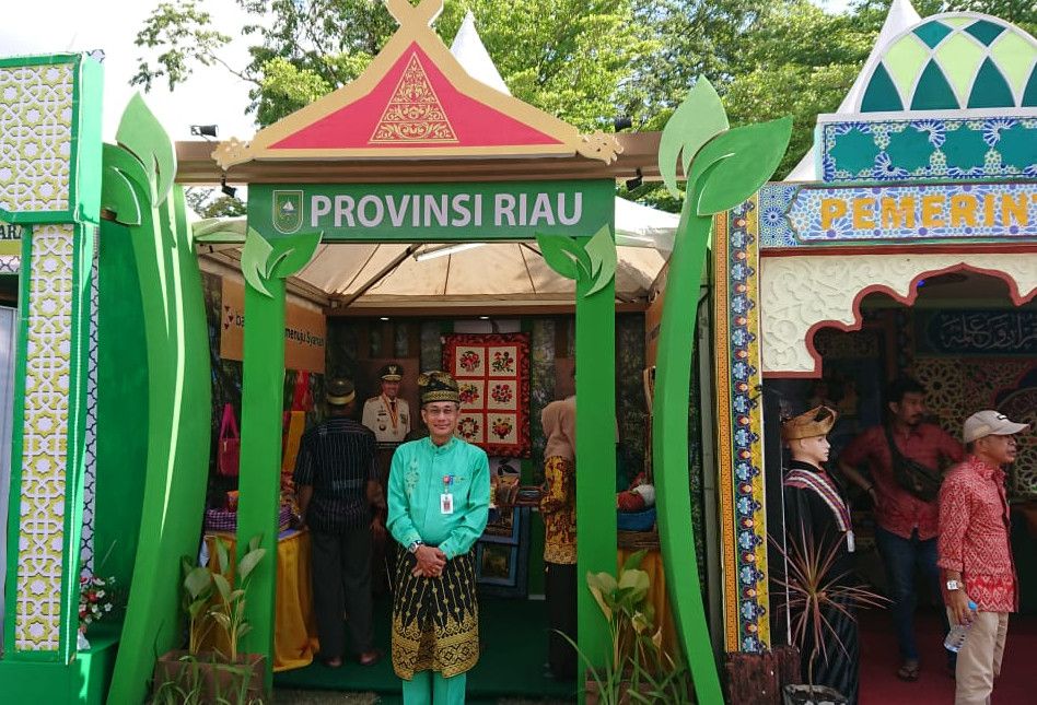 Stand STQ Riau Tonjolkan Aneka Produk Daerah
