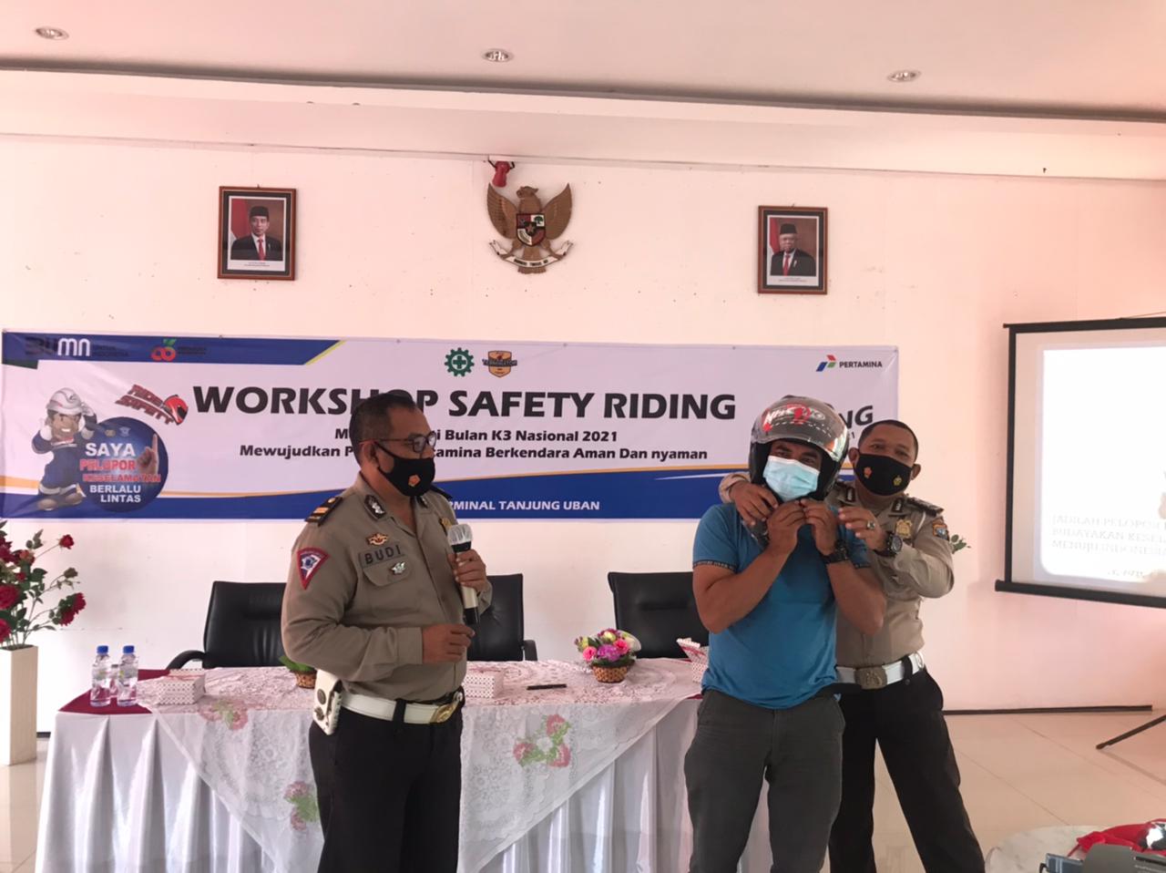 Memperingati Bulan K3 Nasional 2021, Satlantas Polres Bintan Sosialisasikan Keselamatan Lalu Lintas dan Workhsop Safety Riding