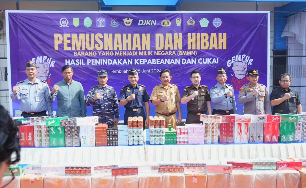 Pj Bupati Hadiri Pemusnahan BB di Kanto KPPBC TMP C Tembilahan