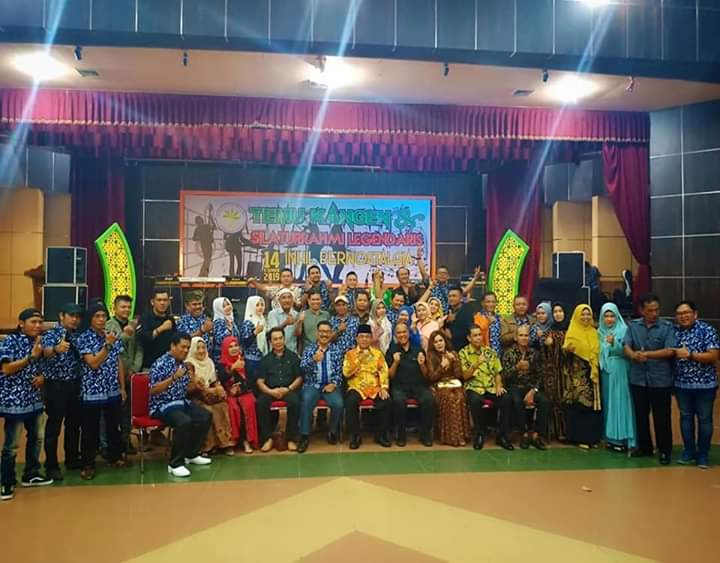 Seniman Legendaris Terima Penghargaan DKR Inhil