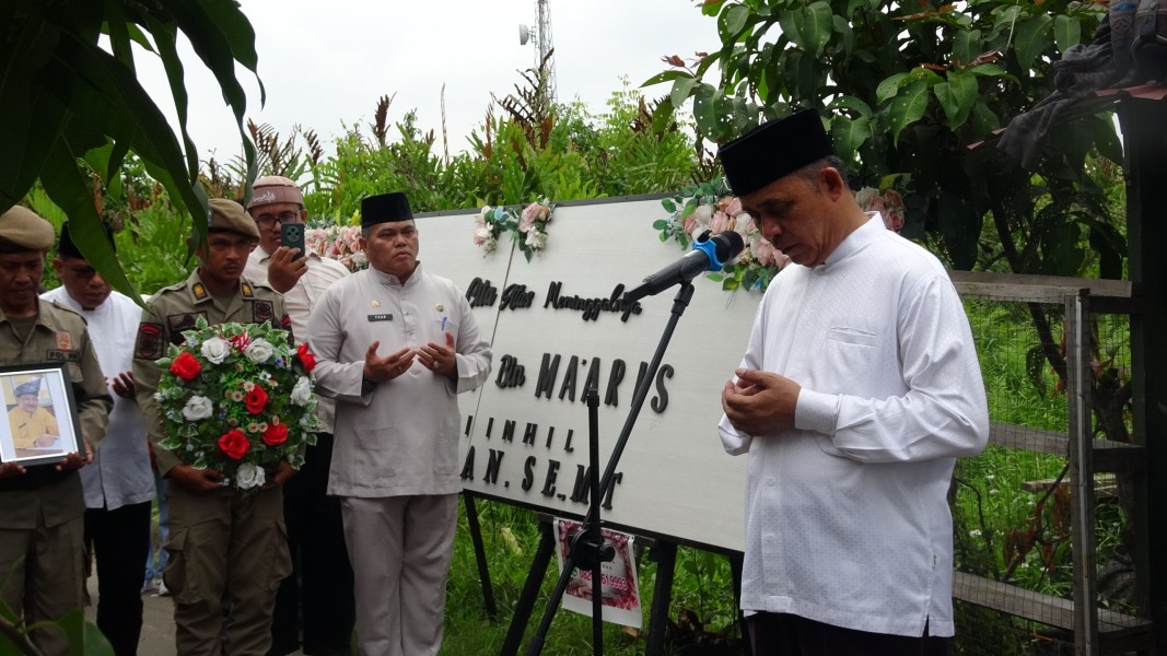 Bupati Inhil Herman Beri Penghormatan Terakhir untuk Jenazah ASN Pemkab Inhil