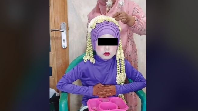 Dirias MUA untuk Hajatan Khatmil Quran, Wajahnya Bocah ini Jadi Sorotan