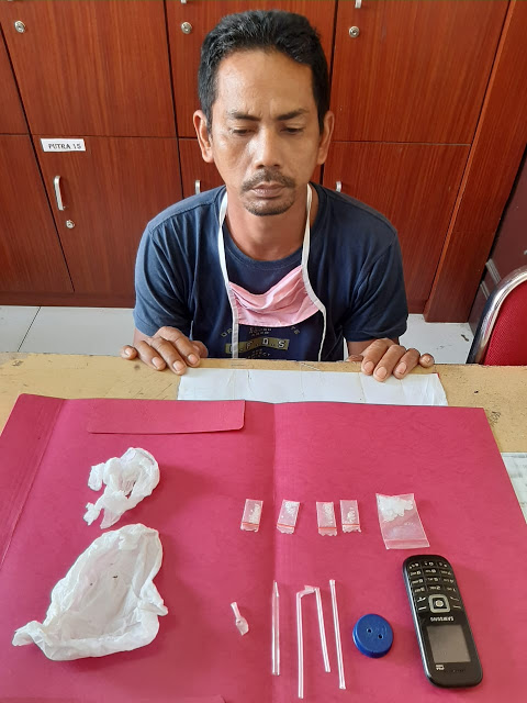 Satres Narkoba Polres Siak Tangkap Pengedar Sabu 2.17 Gram di Kampung Dosan