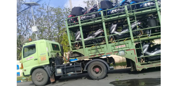 KATA WARGA! Truk Trailer yang Nyasar di Pekalongan Dibawa Dewi Lanjar
