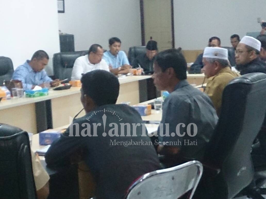 Komisi B DPRD Kuansing Gelar Hearing Terkait Pencemaran Limbah yang Diduga Milik PT CRS