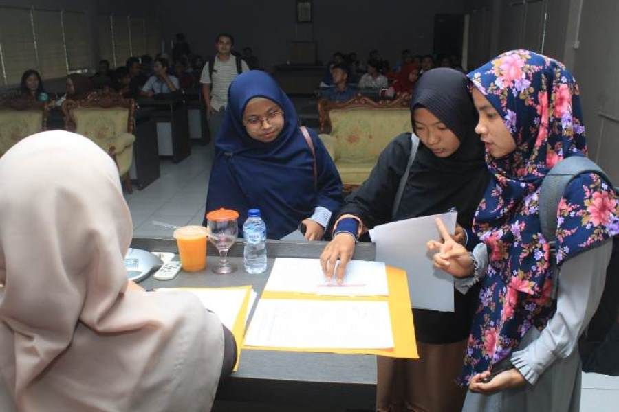 50 Mahasiswa Unilak Terima Beasiswa Bank Indonesia