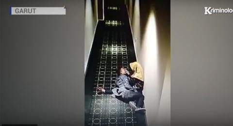 Video Viral, Pasangan Mesum ini Bioskop Tertangkap Satpam