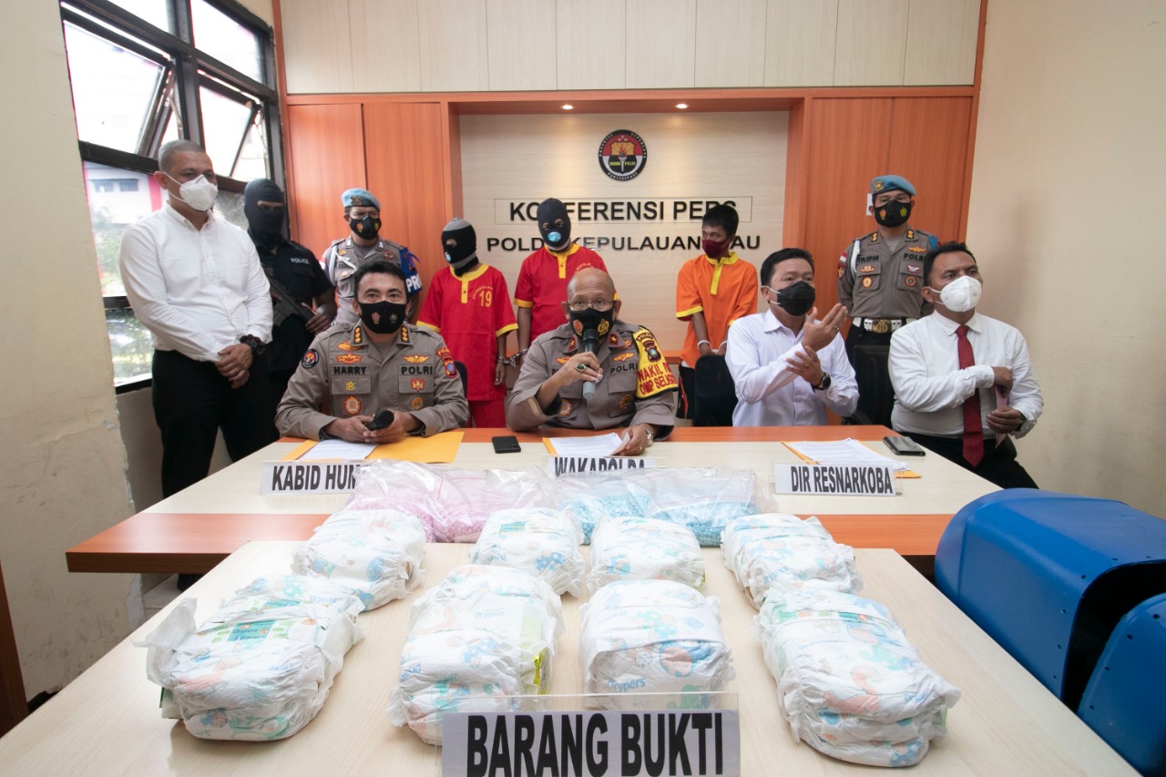 Polda Kepri Kembali Amankan 8,3 Kg Narkotika Jenis Sabu dan 20.000 Pil Ekstasi