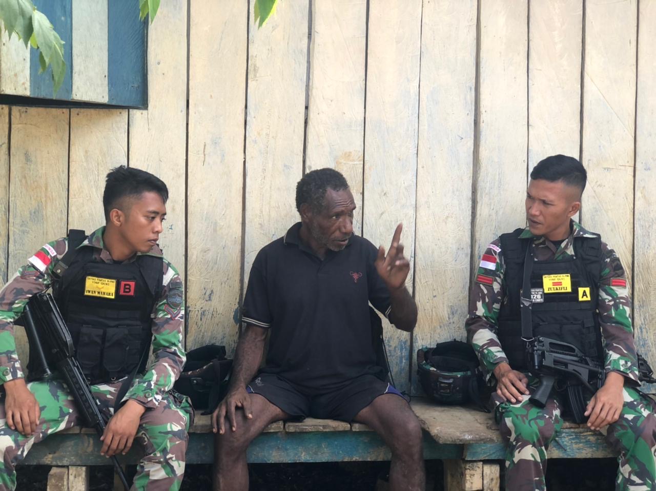 Tingkatkan Keharmonis Dengan Masyarakat Perbatasan Di Papua, Satgas Pamtas Yonif 126/KC Laksanakan Komsos