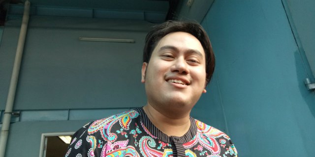 Nassar Pamer Kekasih Baru, Dikomentari Dewi Perssik