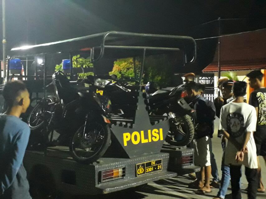 Adu Kuat Hiasi Malam Tahun Baru di Inhil