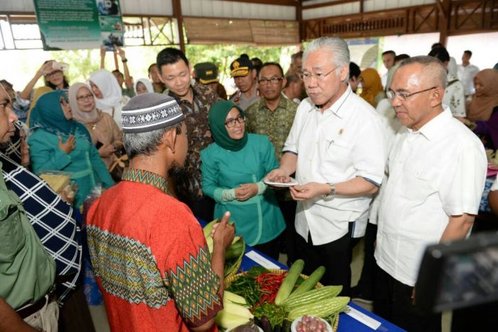 Gubri Pastikan Harga Sembako di Riau Stabil