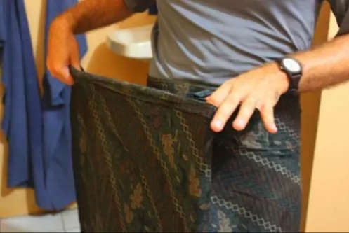 Ular Masuk ke Sarung Pak Ustadz, Bikin Heboh Pengajian