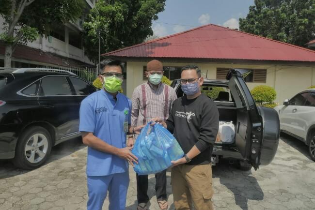 Komunitas Pekanbaru Salurkan Bantuan kepada Tenaga Medis Covid-19