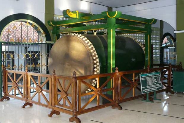 Bedug Terbesar Dunia di Pojok Masjid Agung Purworejo