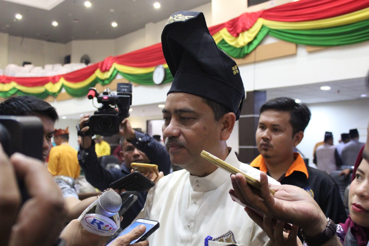 Sekda Riau Ajak CJH Tidak Berpencar di Mekkah