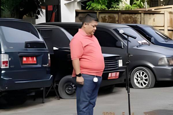 Kepala DLHK Pekanbaru Hendra Afriadi Pimpin Gotong-Royong Bersama di Workshop DLHK