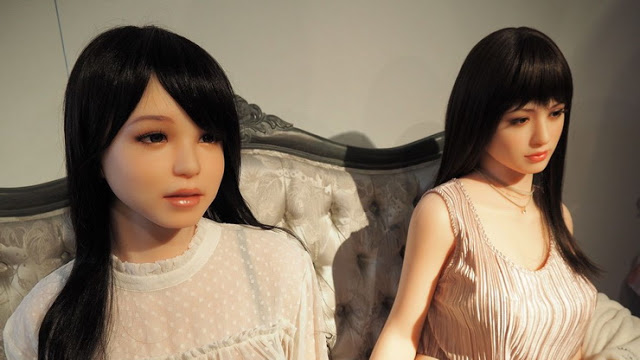 Tim SAR Jepang Evakuasi Boneka Seks yang Diduga Wanita Tenggelam