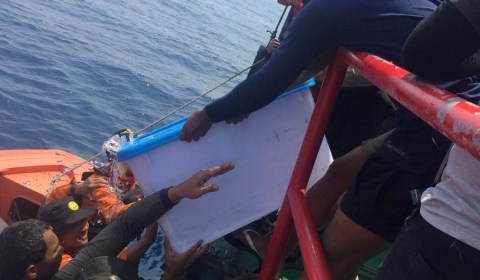 Black Box Lion Air Diangkat dari Dasar Laut, Berikut Foto-Fotonya