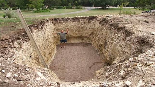 Awalnya Disangka Gila, Setelah Berhasil Tetangga Pada Iri