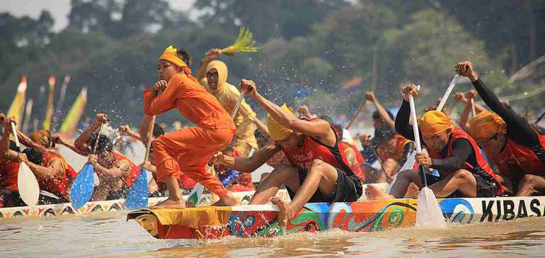 Peserta Capai 186 Sampan, Kementrian Pariwisata Nilai Pergelaran Festival Pacu Jalur Tradisional Sukses