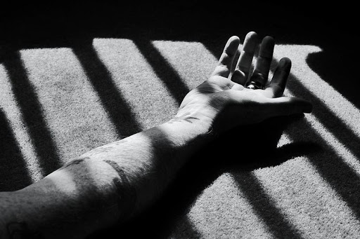 Perempuan Ini Bersama Dua Anak Perempuannya Dibunuh Keluarganya Sendiri, Ini Sebabnya..