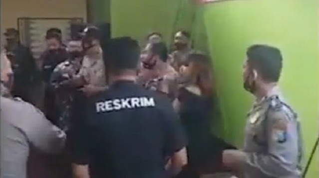 Beredar Video Polisi Joget Bareng Biduan, Langgar Protokol Covid-19